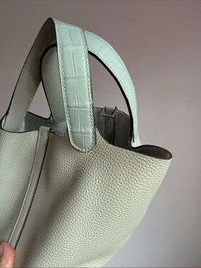 Real Leather Women's Tote in Light Grey